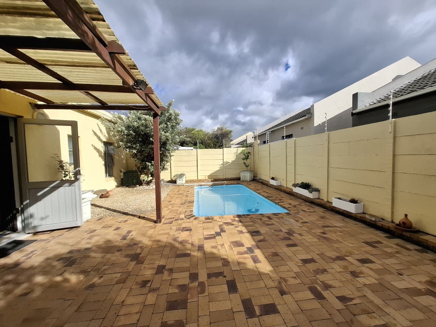 To Let 3 Bedroom Property for Rent in Kirstenhof Western Cape